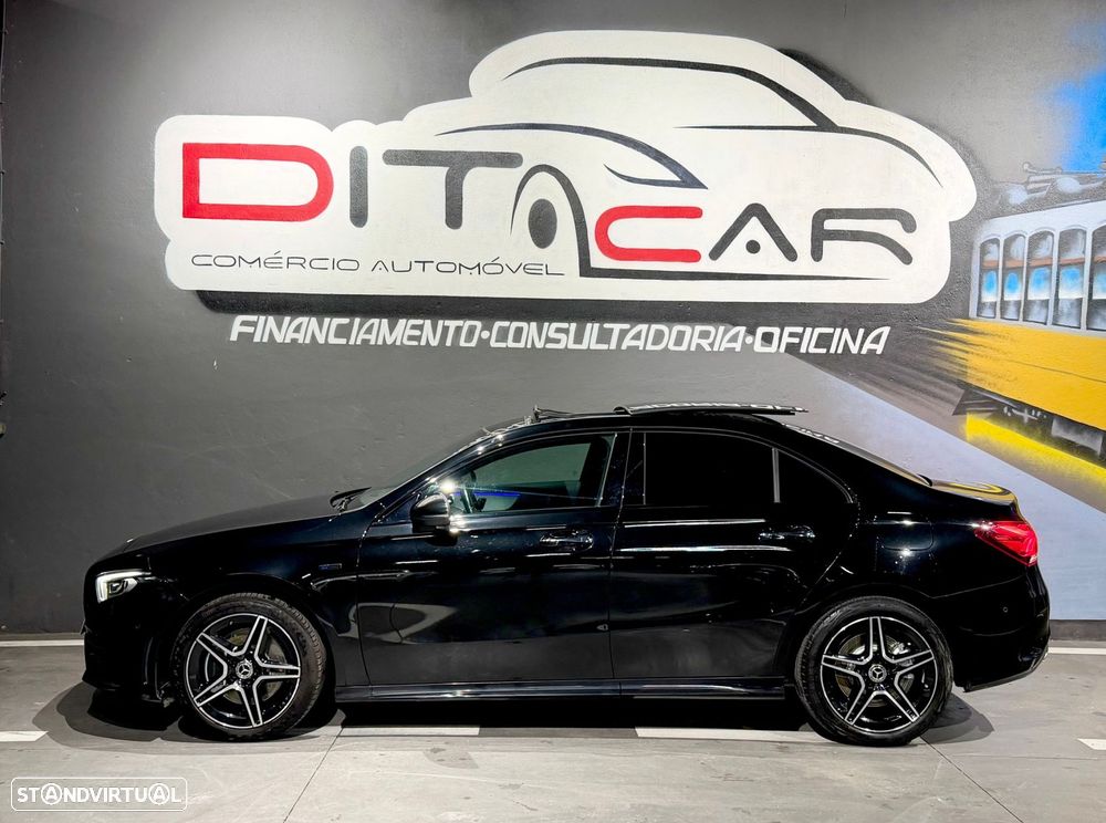 Mercedes-Benz A 250 Limousine e AMG Line - 4