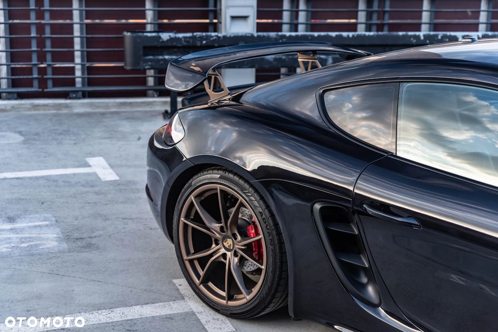 Porsche 718 Cayman GPF GTS PDK - 9