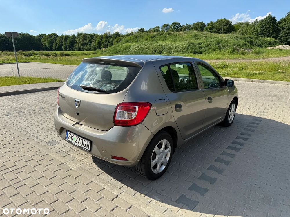 Dacia Sandero 1.2 16V Laureate - 4
