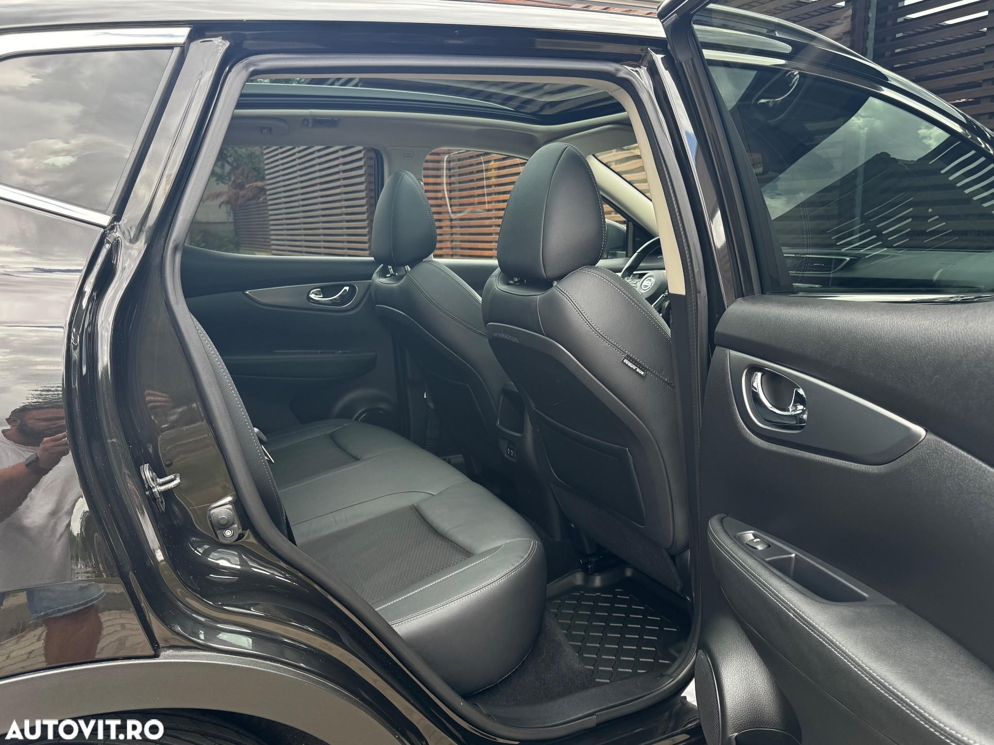Nissan Qashqai 1.3 DIG-T DCT TEKNA - 24