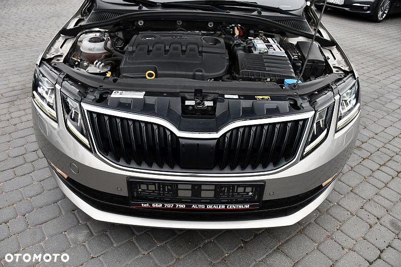 Skoda Octavia 1.6 TDI DSG Style - 37