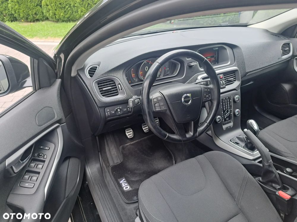 Volvo V40 T2 Drive-E Momentum - 7