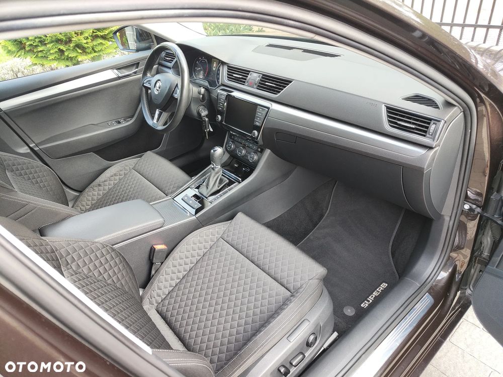 Skoda Superb 1.8 TSI DSG Style - 7
