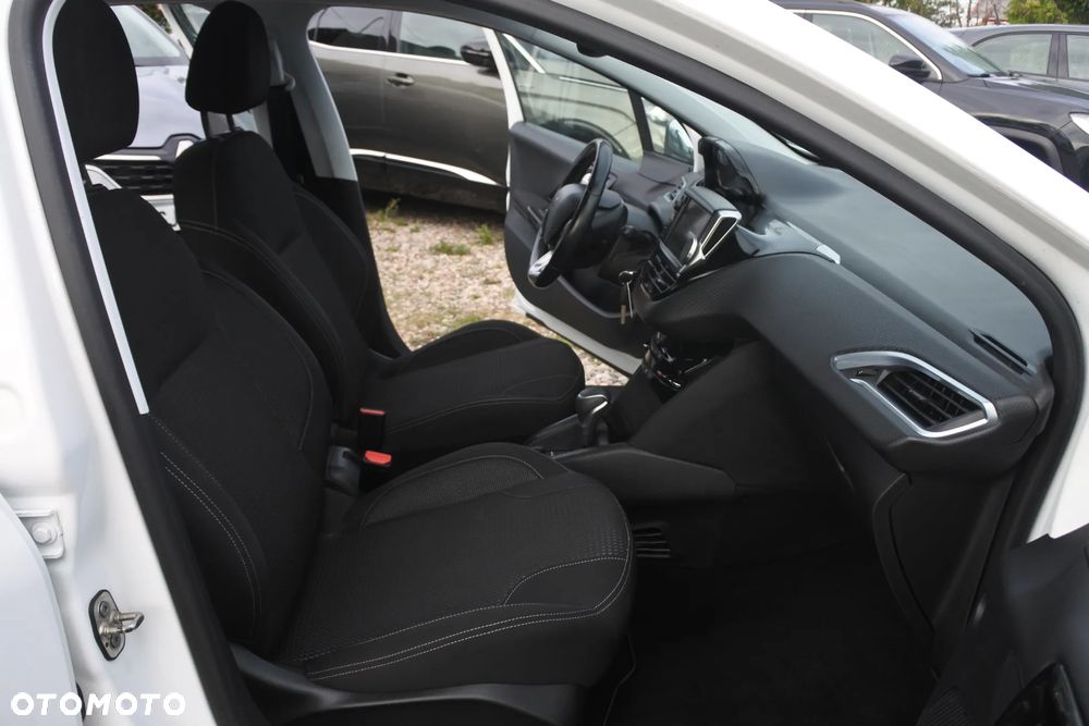 Peugeot 208 PureTech 110 Stop & Start EAT6 Allure - 6