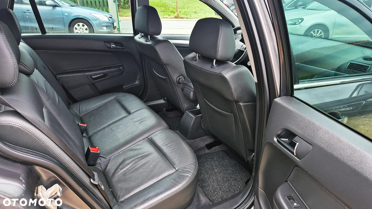 Opel Astra 1.6 Cosmo - 35