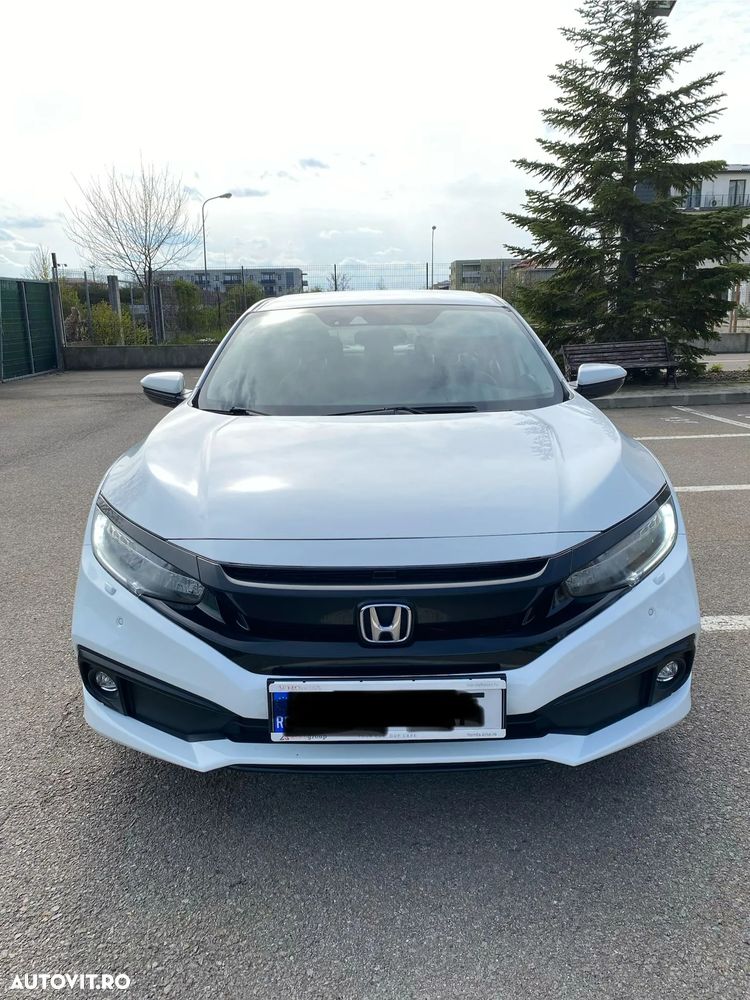 Honda Civic 1.5 i-VTEC Turbo CVT Elegance - 5