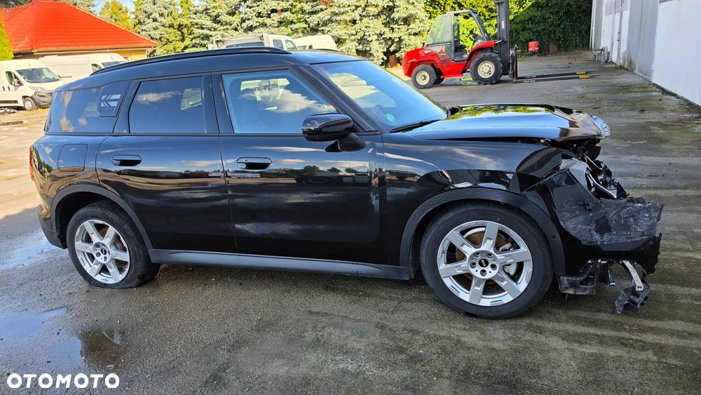 MINI Countryman E Classic Trim - 6