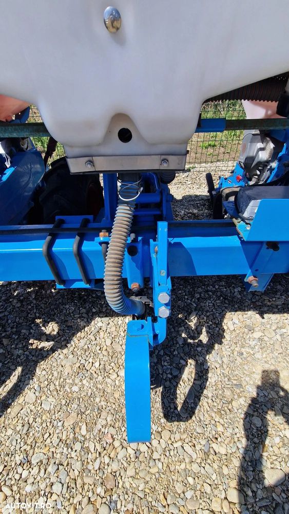 MONOSEM NG+4 6R 2X270 PRO CS4200 RCO MICROSEM SEMANATOARE PRASITOARE CU DISCURI - 6