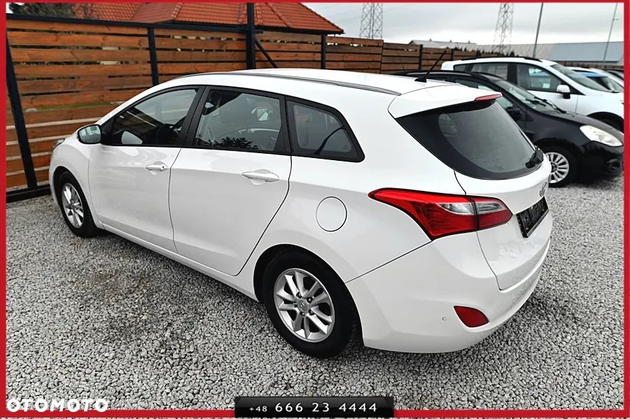 Hyundai i30 blue Kombi 1.6 CRDi DCT Passion - 10