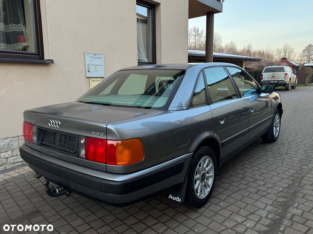 Audi 100 2.3 E - 4