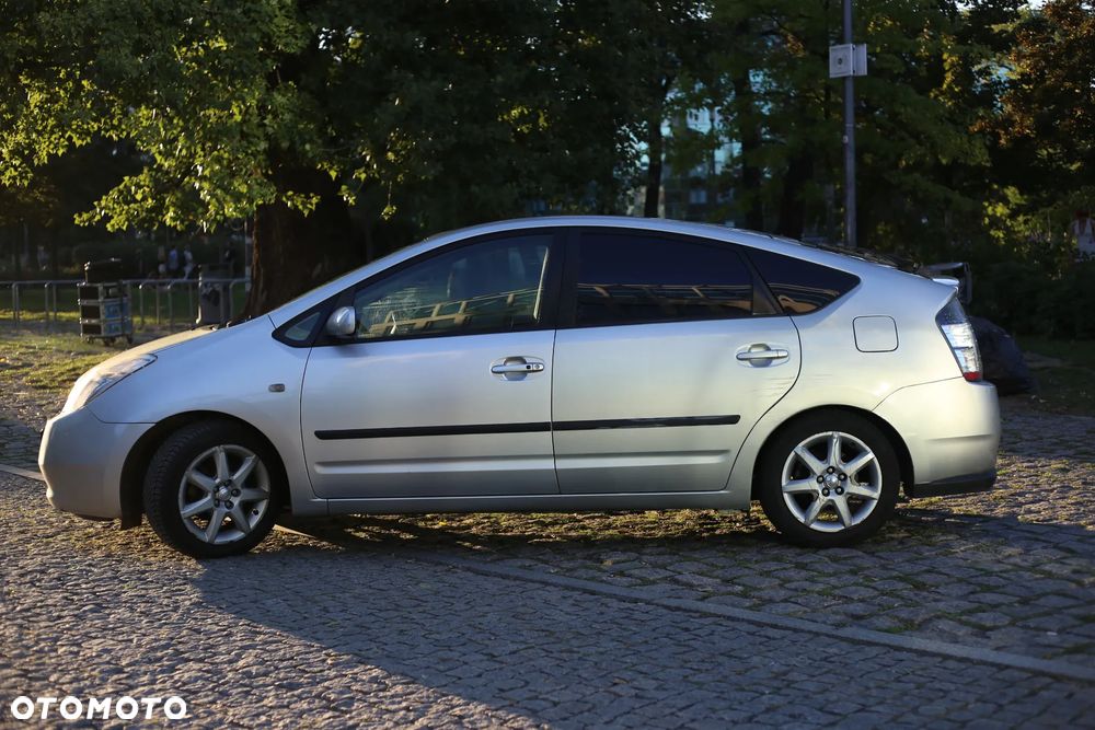Toyota Prius 1.5 VVT-i Prestige - 5