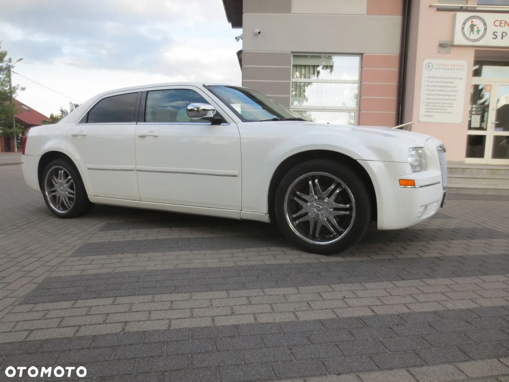 Chrysler 300C - 18