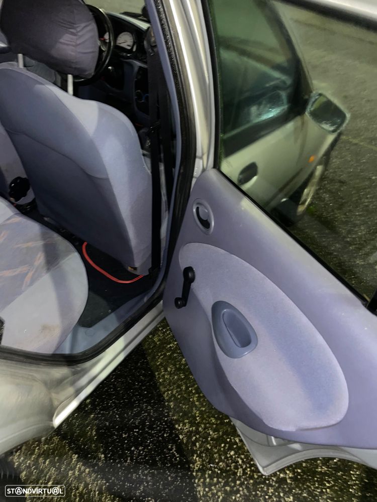 Ford Fiesta 1.25 Ghia - 2