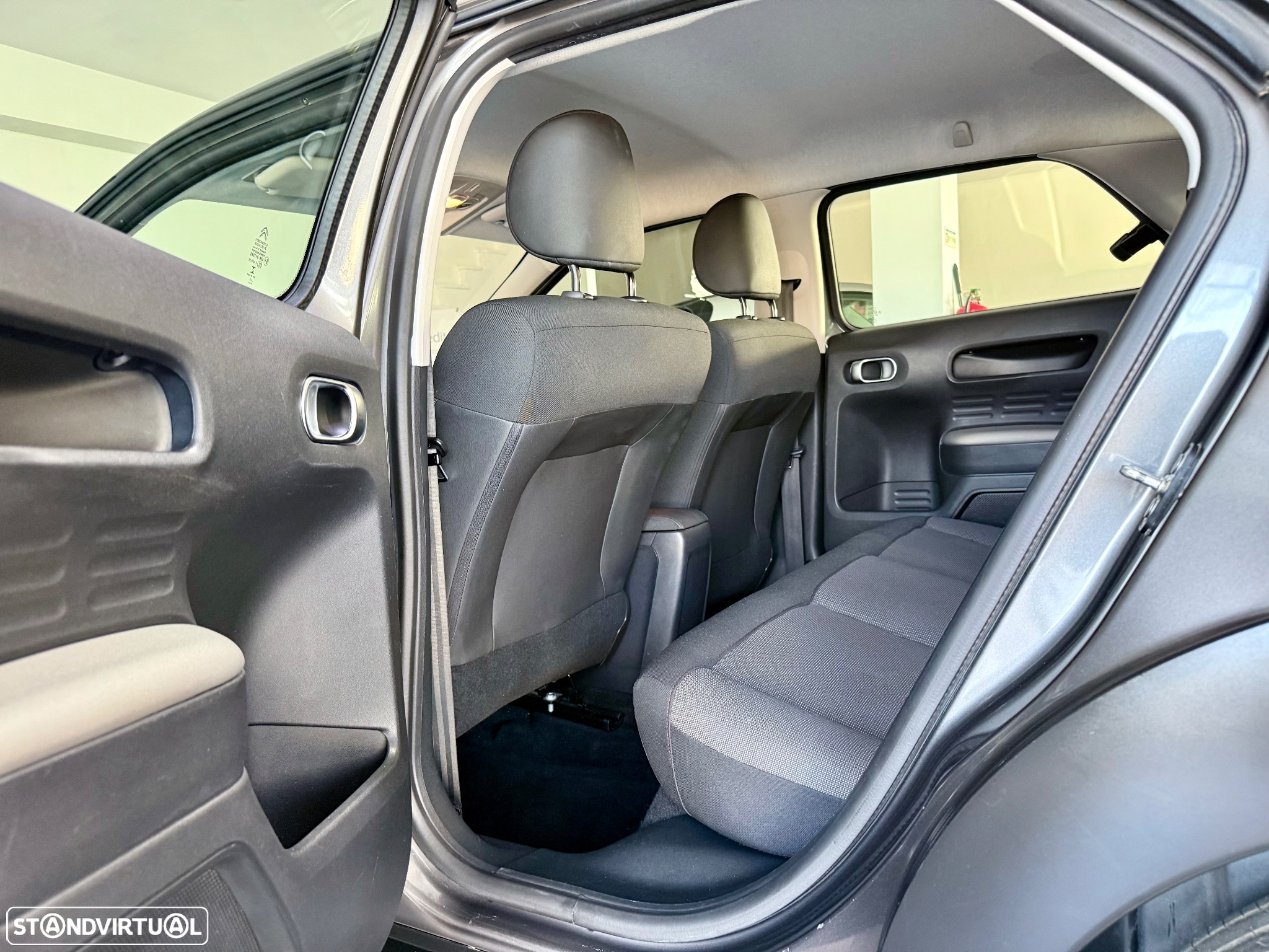 Citroën C4 Cactus 1.2 PureTech Feel - 19