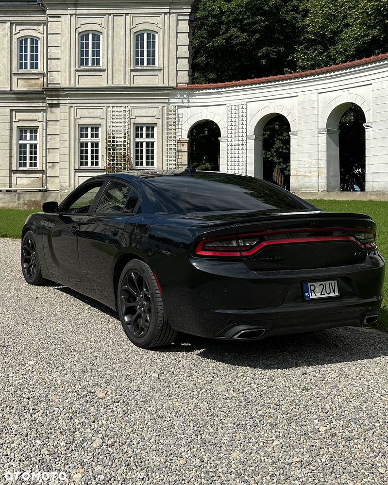 Dodge Charger 5.7 R/T - 4