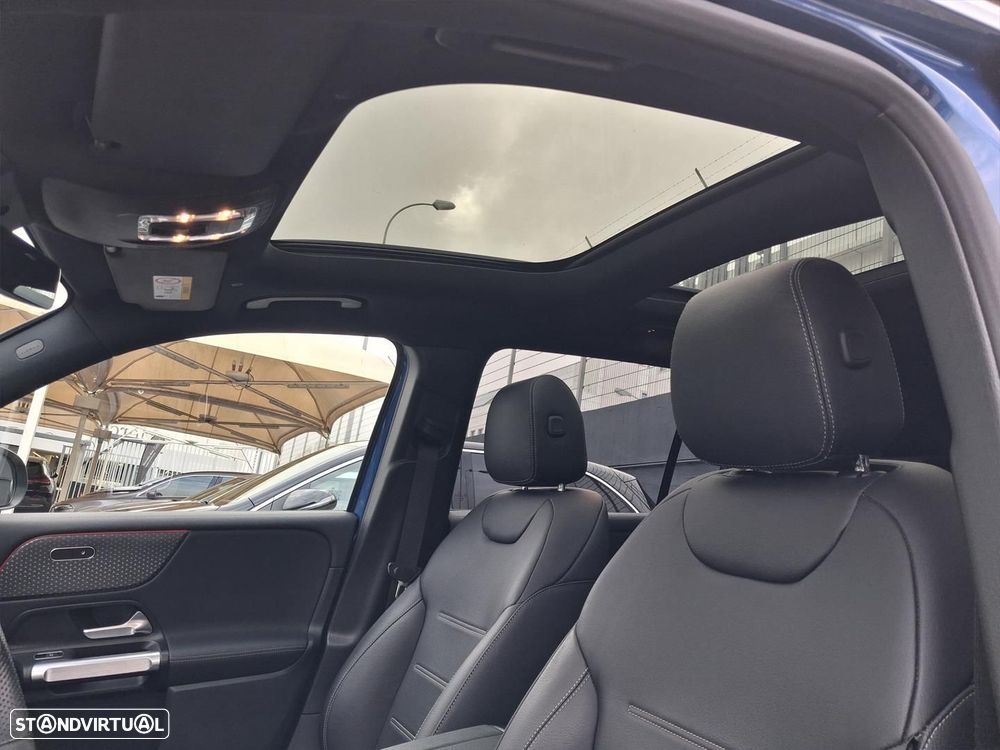 Mercedes-Benz EQB - 11