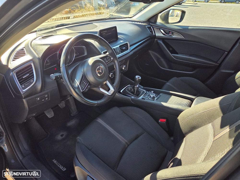Mazda 3 Hatchback 1.5 Sky-D Excellence Navi - 9