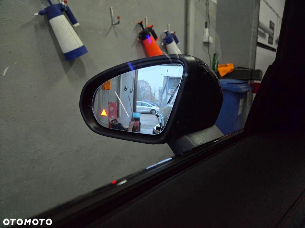 Mercedes-Benz CLA - 28