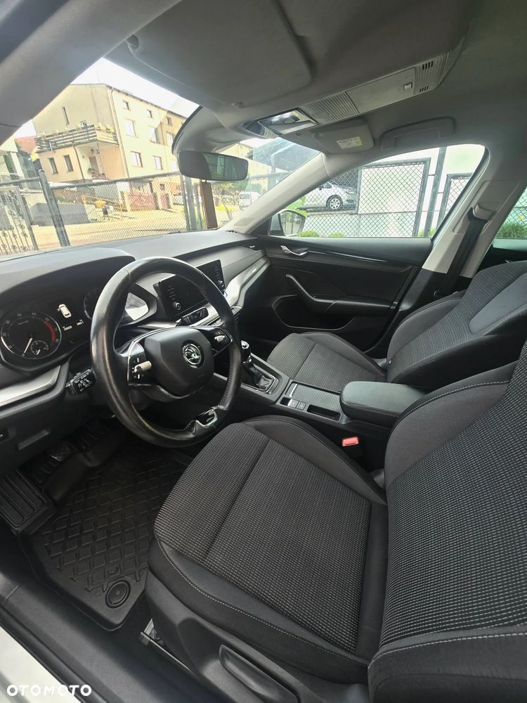 Skoda Octavia 1.5 TSI GPF ACT Ambition - 9