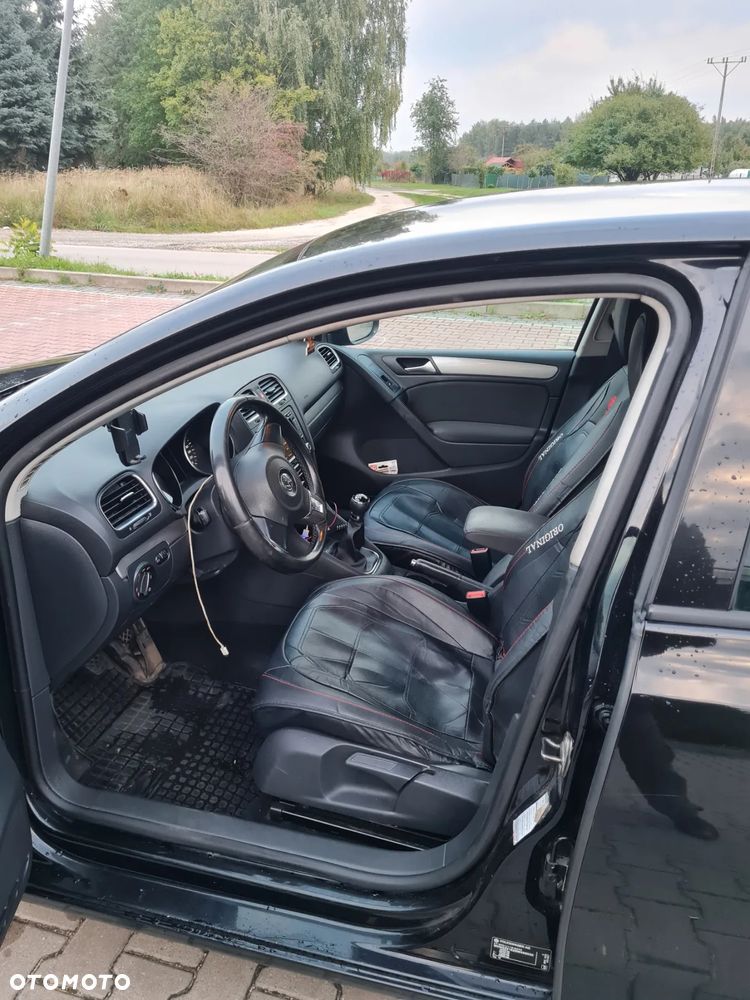 Volkswagen Golf - 2