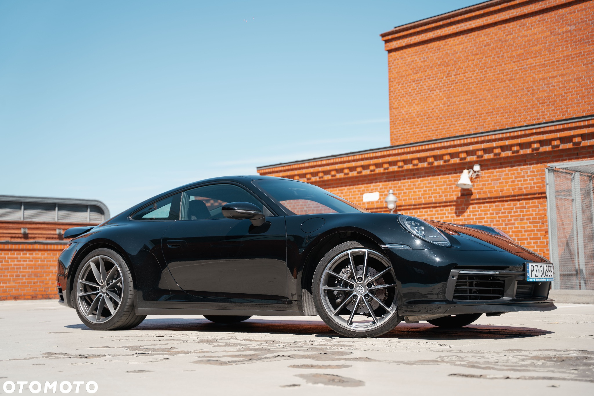 Porsche 911 Carrera - 16