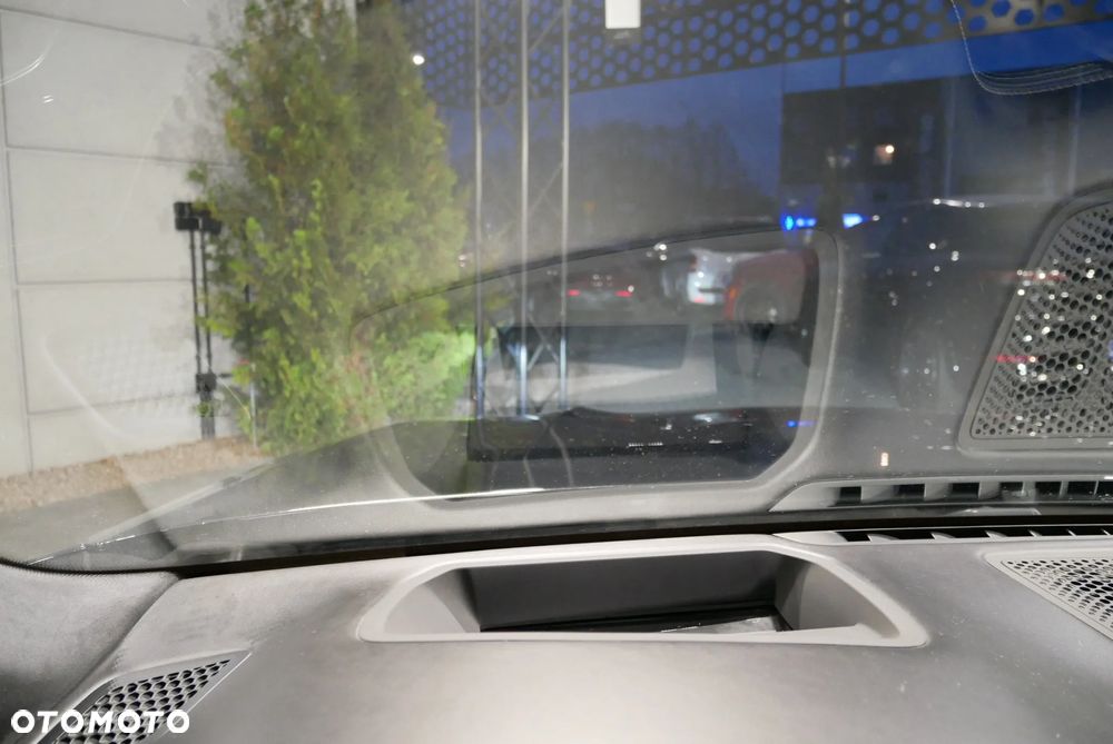 BMW Seria 7 750i xDrive - 12