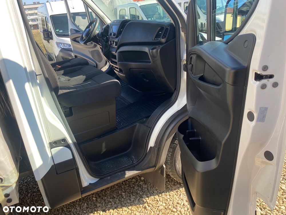 Iveco DAILY 3.0 skrzyniowe, 10-paletowe, zakupione w salonie w Rzeszowie, bezwypadkowe, - 19