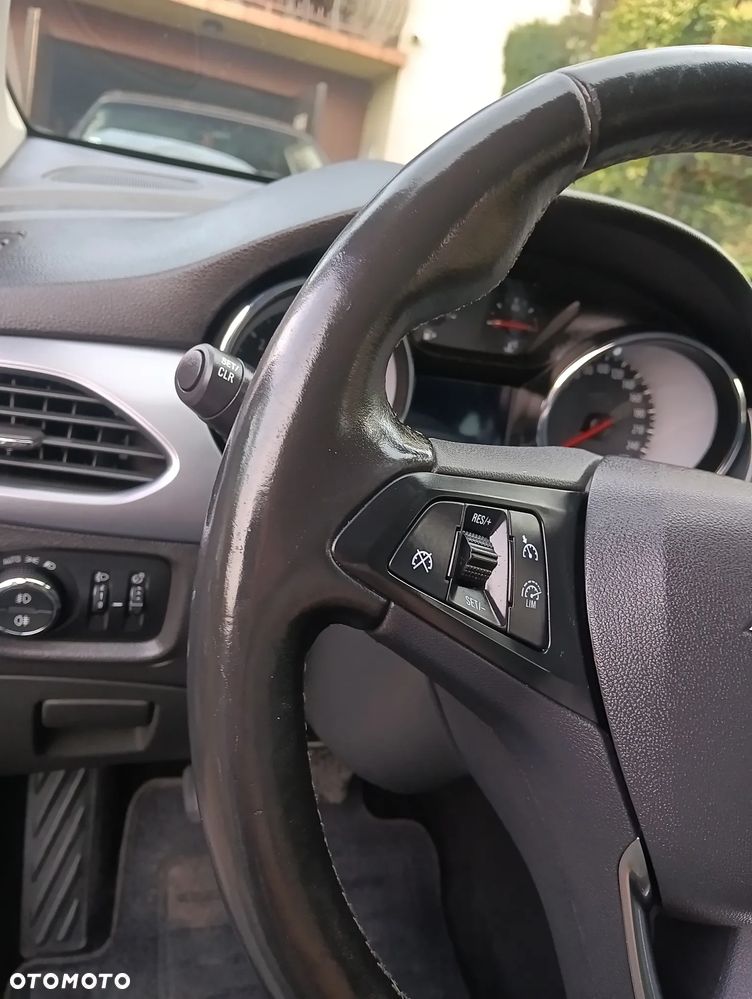 Opel Astra 1.4 Turbo Start/Stop Edition - 17