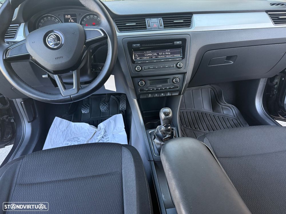 Skoda Rapid Spaceback 1.6 TDi Active - 8