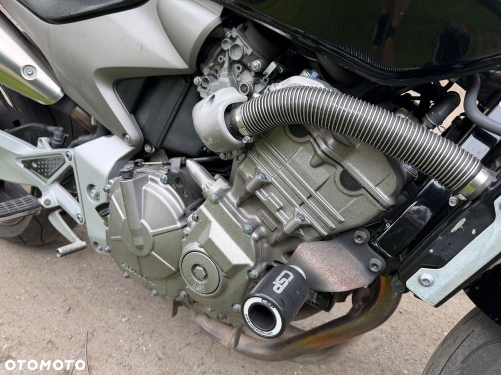 Honda Hornet - 4
