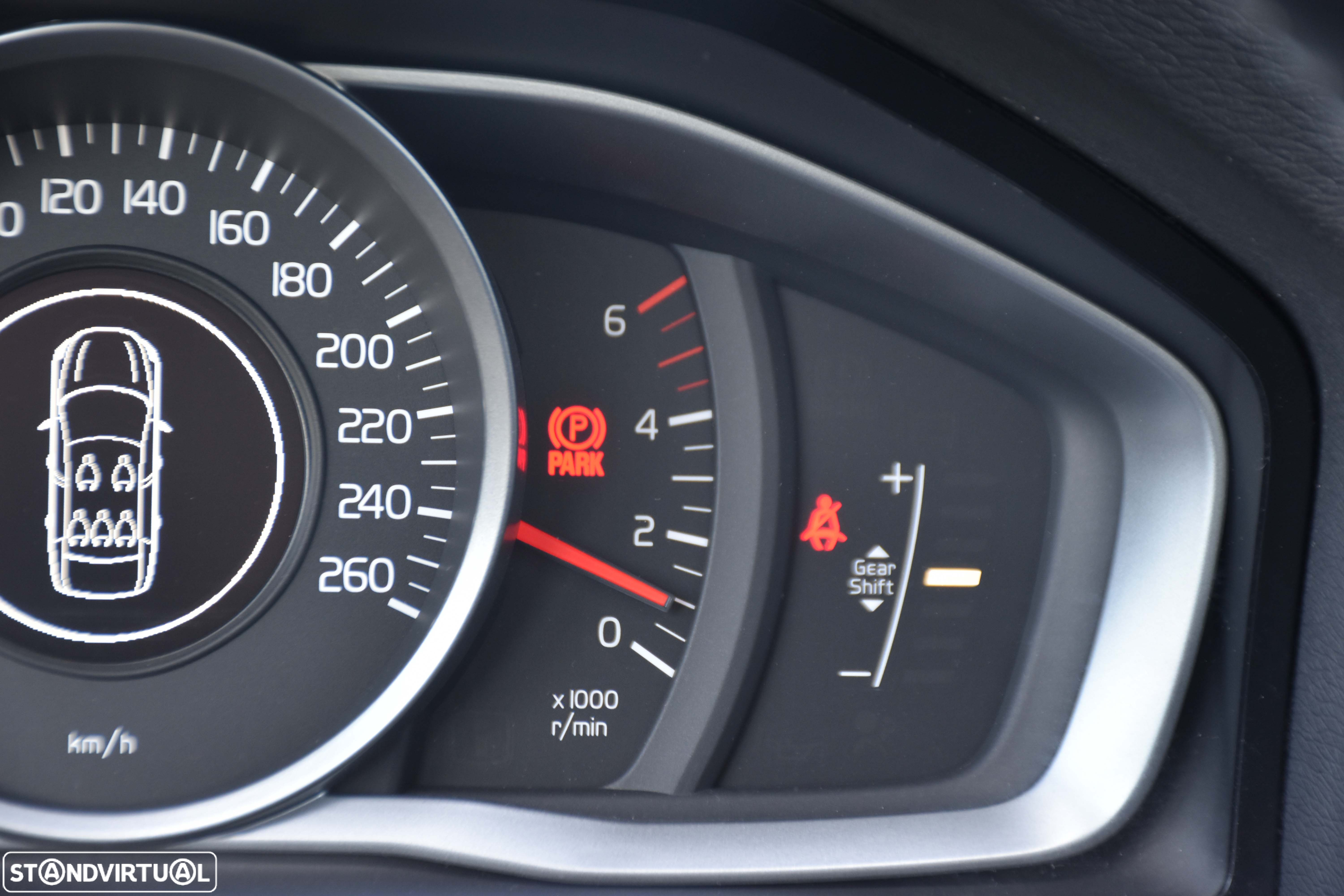 Volvo V60 1.6 D2 Drive Momentum Start/Stop - 27
