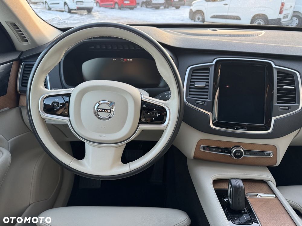 Volvo XC 90 D5 AWD Momentum 7os - 20