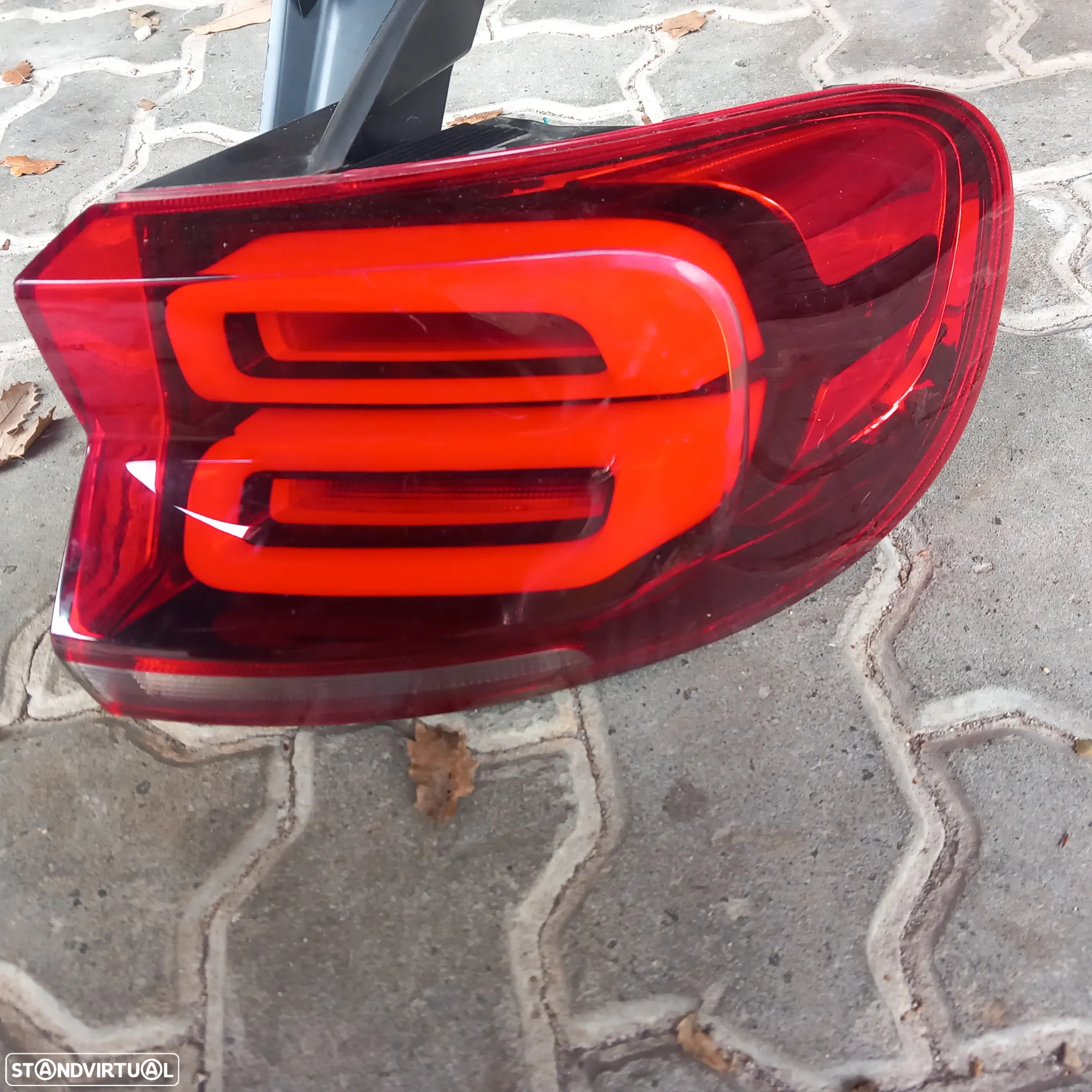 Farol tras lado passageiro citroen c5 aircross - 2