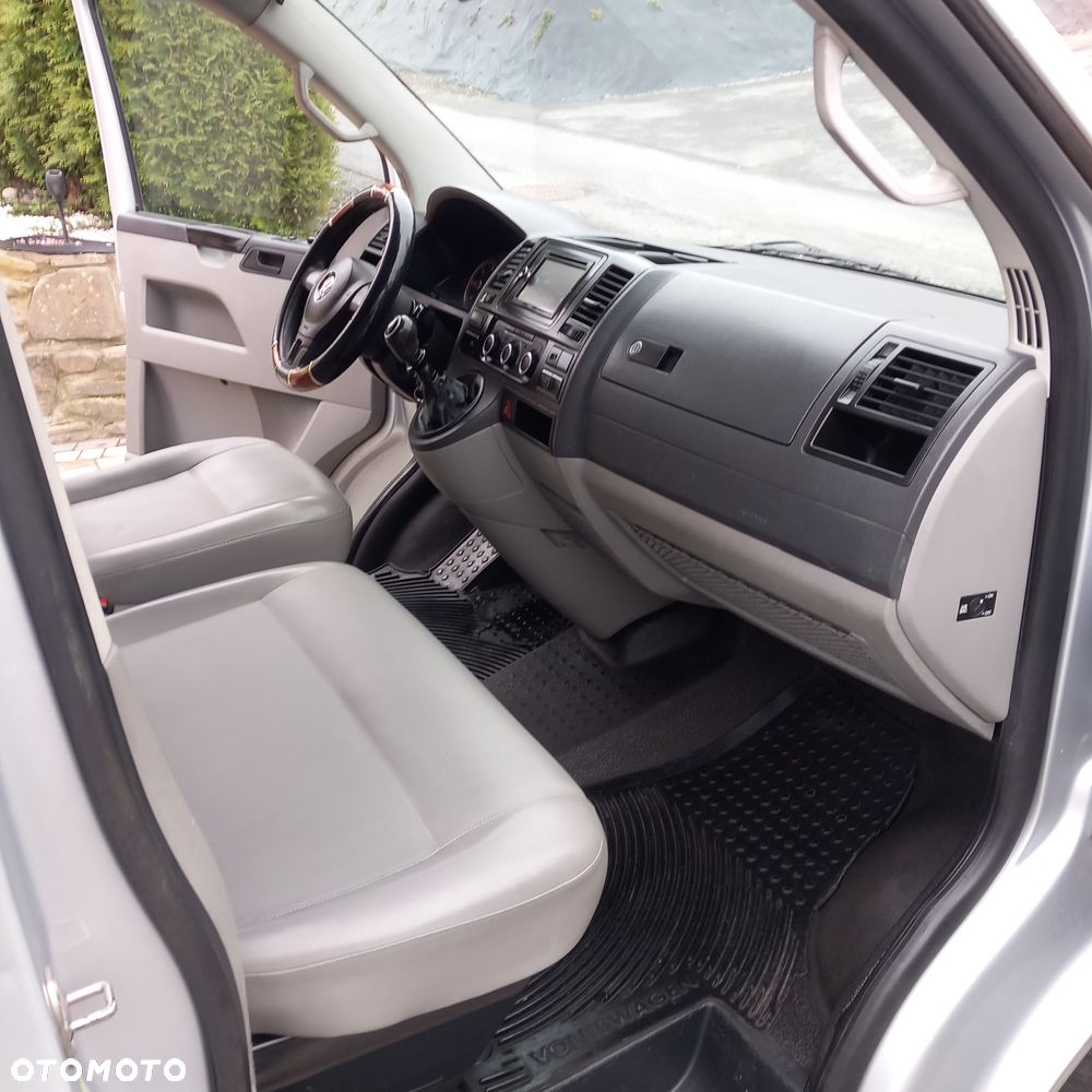 Volkswagen Transporter - 9