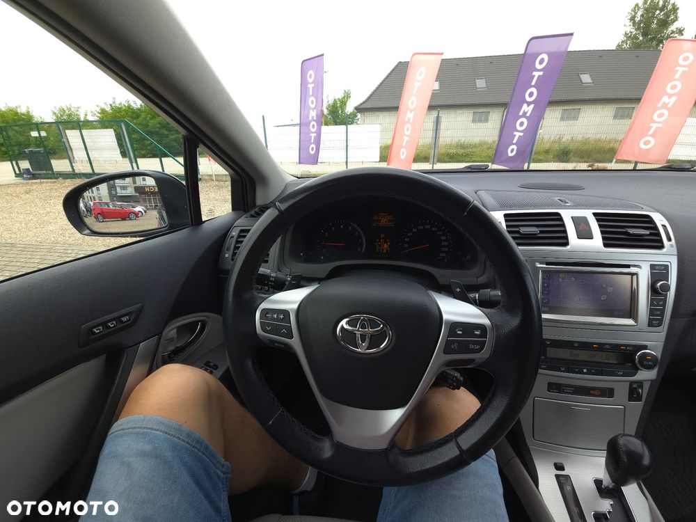 Toyota Avensis 2.0 Prestige NAVI MS - 37