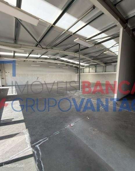 Prédio Comercial/Escritórios, para venda, Trancoso - Vila Franca da... - Grande imagem: 2/11