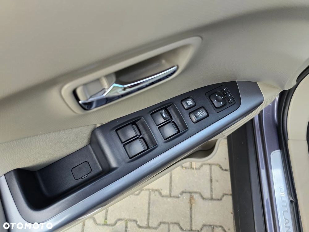 Mitsubishi Outlander 2.0 DID Instyle - 15