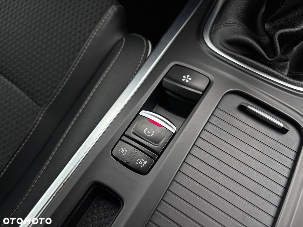Renault Megane ENERGY dCi 130 BOSE EDITION - 38