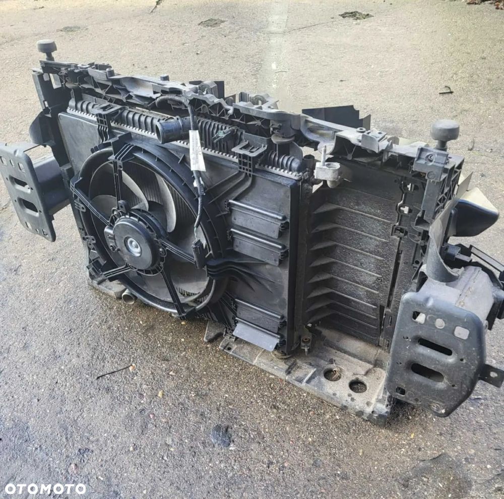 Ford Fiesta Mk8 1.1 17r- pas przedni kompletny zderzak maska lampy - 2