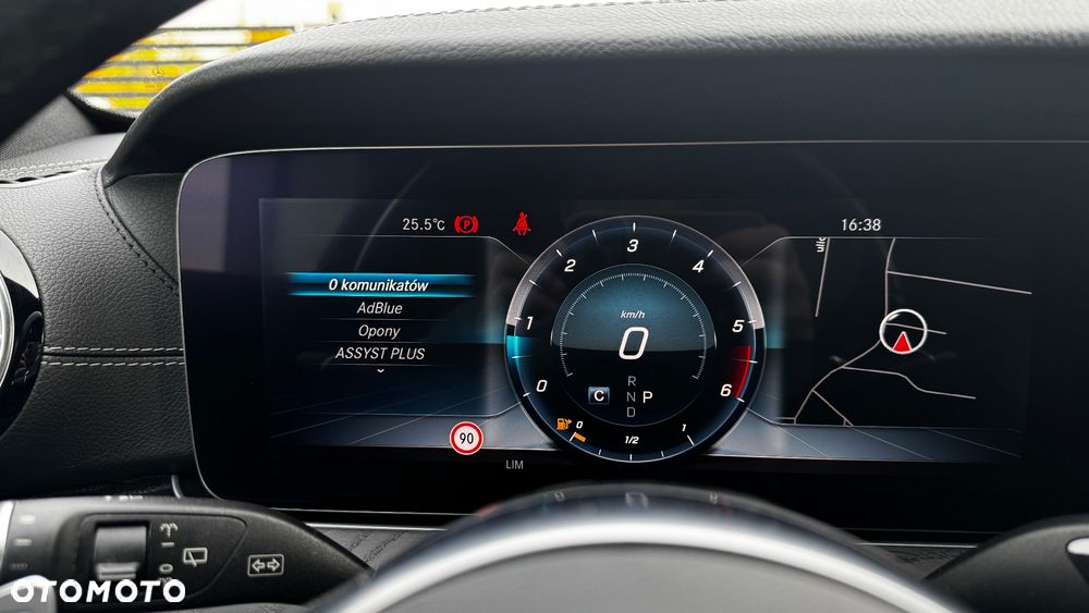 Mercedes-Benz Klasa E 220 d 4-Matic 9G-TRONIC - 26