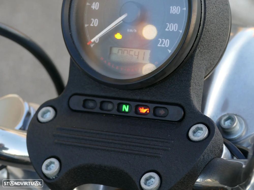 Harley-Davidson 883 - 22