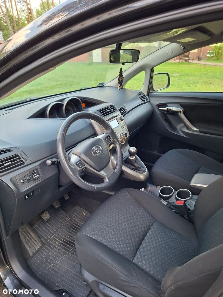 Toyota Verso 2.0 D-4D Sol SW 7os - 4