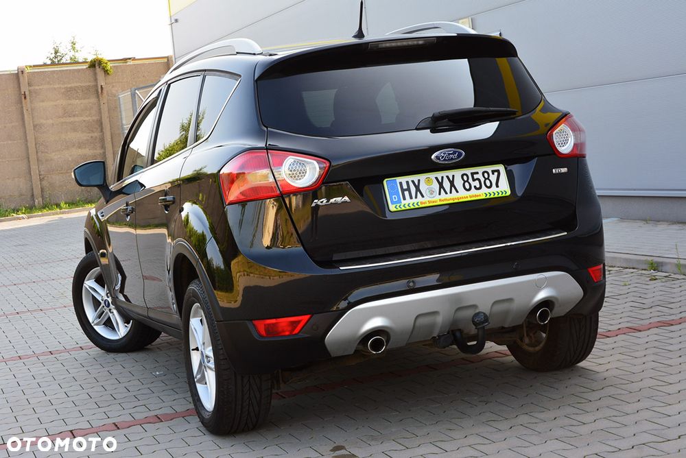 Ford Kuga 2.0 TDCi 2x4 Trend - 24