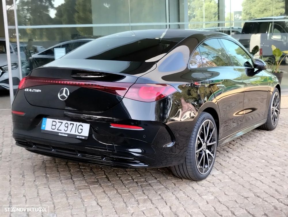 Mercedes-Benz CLA 250+ EQ - 14