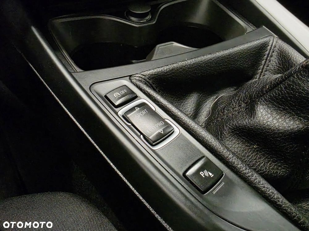 BMW Seria 1 116d DPF - 30