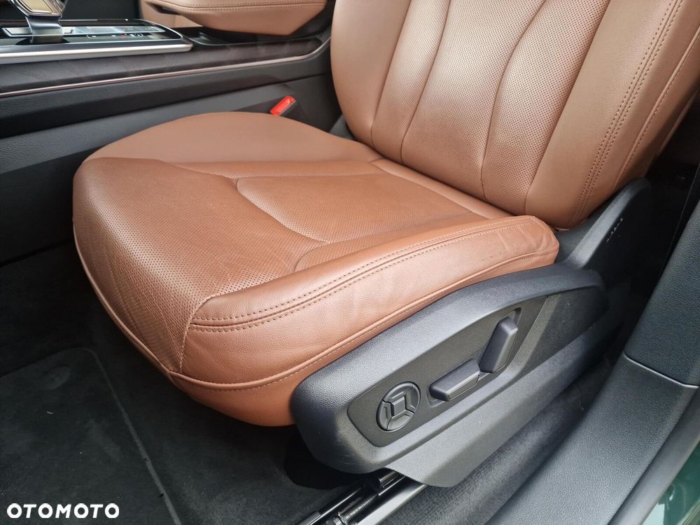 Audi Q8 - 12