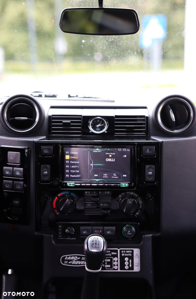 Land Rover Defender 90 2.2 TD4 E - 24