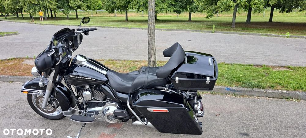 Harley-Davidson FLH Electra Glide - 2