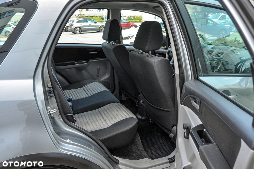 Suzuki SX4 - 12