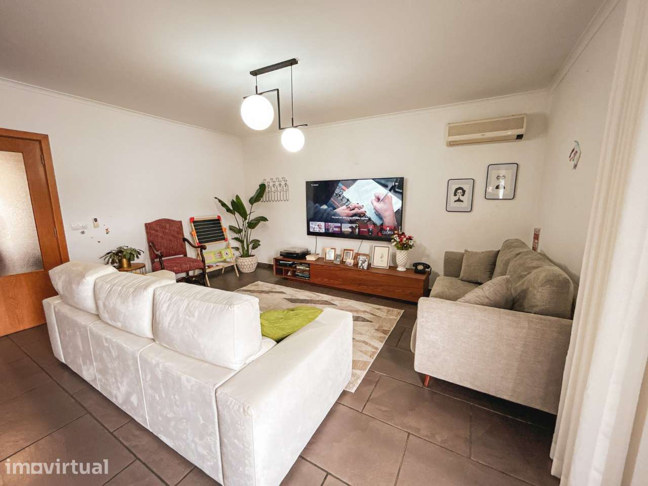 Moradia T5 com piscina e sótão habitável - Grande imagem: 3/13
